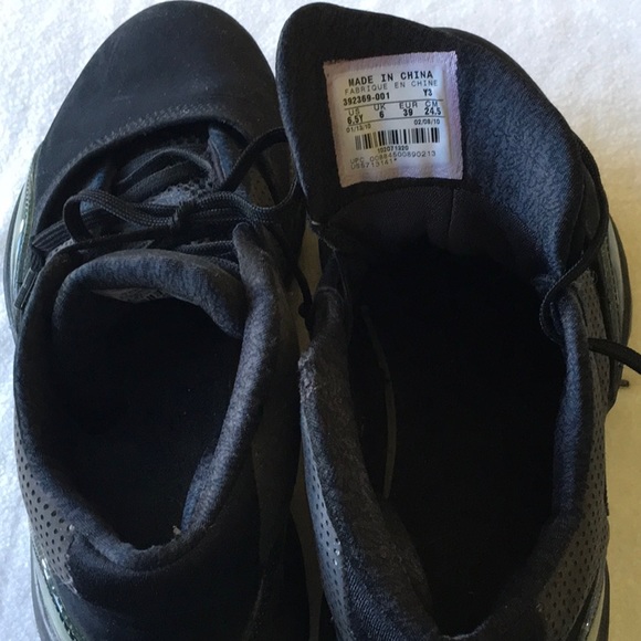 NIKE JORDAN YOUTH 2010, SIZE 6.5 GREAT SHAPE USED - Picture 3 of 5